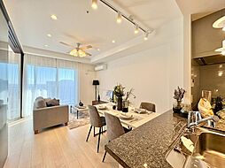 作り手の「気持ちの良いリビングでお過ごししていただきたい」という思いを感じさせます。