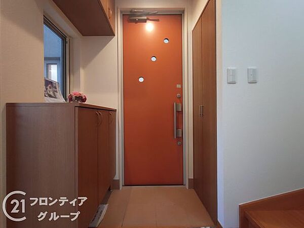 玄関を拡大表示