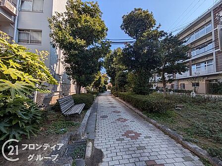 江尻川緑道 徒歩4分。 320m
