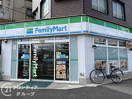 ファミリーマート陸前屋東灘店 徒歩6分。 460m