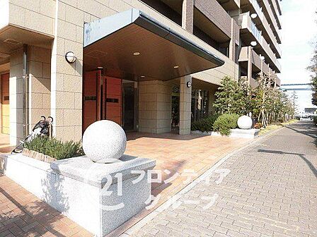 マイホームは一生に一度の大きな買い物だからこそ、納得いくまで情報を集めてほしいと思います。疑問はどんどんスタッフにぶつけてください