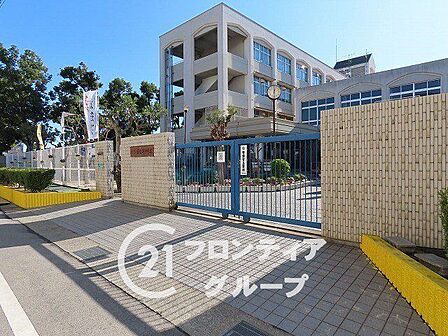 神戸市立須佐野中学校 徒歩14分。 1060m