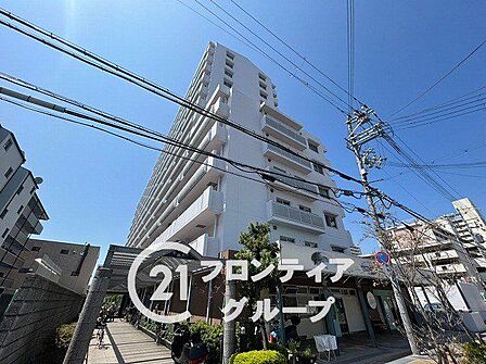 住まい選びは、価格や立地だけでなく、将来の暮らし方まで含めて考えることが大切です。今の段階で気になっていることを、まずスタッフに話してみてください