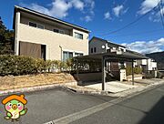 ６ｍの前面道路で駐車がしやすいです。