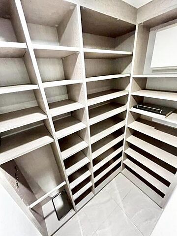 収納 白金ザ・スカイE棟 22階/-