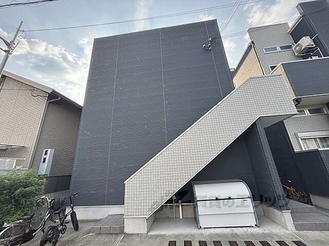 3 / 10