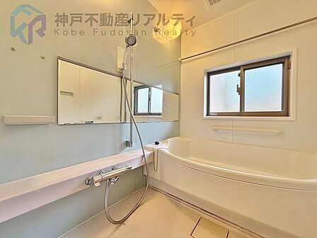 ◆浴室乾燥機付きで、バスルーム内の湿気を迅速に取り除きカビ予防にも◎
