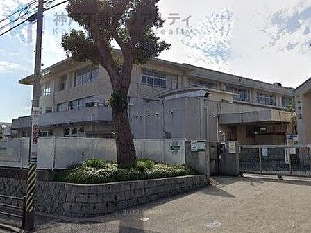 神戸市立魚崎小学校 徒歩14分。 1090m