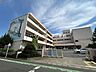 周辺：吉川市立中曽根小学校 700m