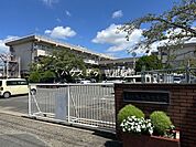 吉川市立南中学校 860m