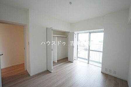 洋室、6.3帖。