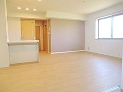 JR武蔵野線 越谷レイクタウン駅 徒歩6分の賃貸マンション 2階1LDKのリビング/ダイニング