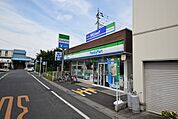 ファミリーマート白岡駅東口店 徒歩14分。コンビニ 1110m
