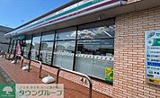 セブンイレブン加須旗井西店 徒歩20分。 1560m