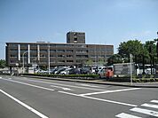越谷市役所 1276m