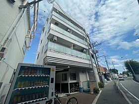 Bauhaus  ｜ 大阪府箕面市瀬川３丁目（賃貸マンション1LDK・3階・31.92㎡） その1