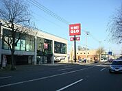 ユニクロ札幌二十四軒店 850m
