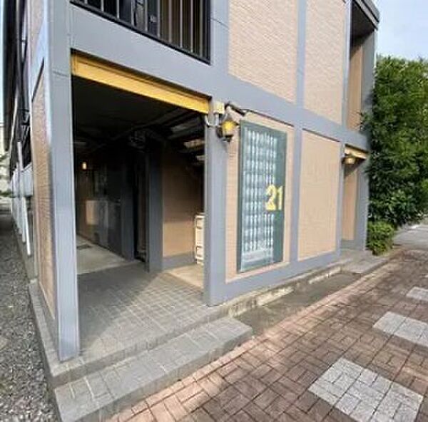 建物エントランス