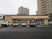 セブンイレブン札幌豊平6条店 126m