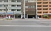 ローソン札幌南3条西店 108m