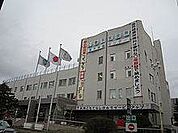 札幌市豊平区役所 2343m
