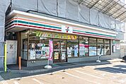 セブンイレブン札幌澄川6条店 444m