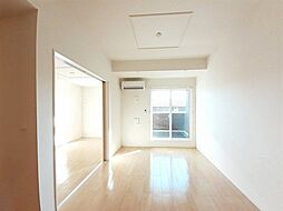 ヴェール・ヴェルサンIV 2階2LDKのリビング/ダイニング