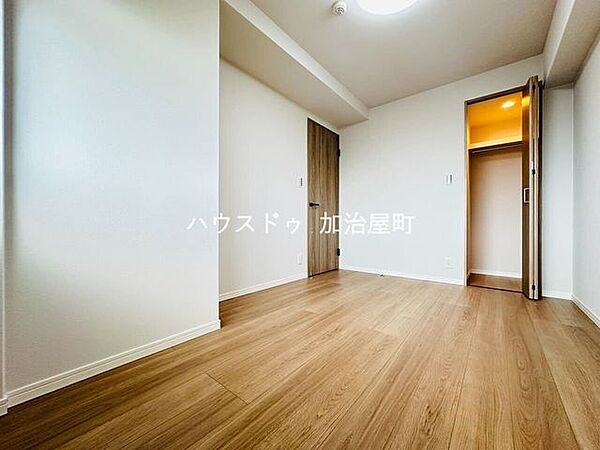 洋室を拡大表示