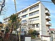 草加市立花栗中学校 徒歩7分。 540m