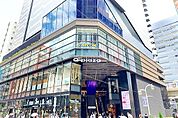 キュープラザ池袋 徒歩3分。 200m