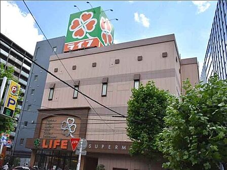 ライフ神田和泉町店 徒歩6分。 460m