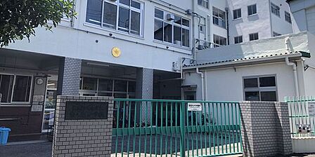 文京区立指ケ谷小学校 徒歩6分。 470m