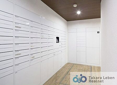 ポスト・宅配ボックスコーナーです!不在時でもお荷物を受け取ることができます!