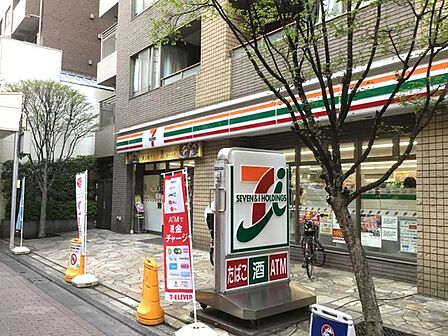 セブンイレブン文京小石川1丁目店 徒歩6分。 420m