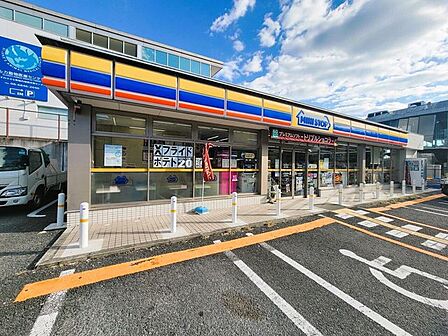 ミニストップ 豊中少路店 720m