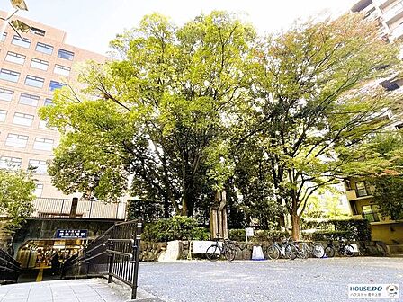 北大阪急行 緑地公園駅西口 580m