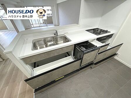 食洗機付の広いカウンターキッチンで家事が楽しくなりそうです。