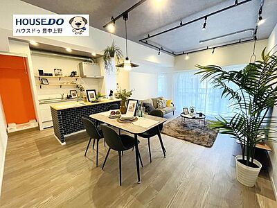 外観:【LDK】オシャレなカフェの様な室内。リフォーム済みで清潔感もございます◎大きな窓から明るい日差しが差し込みます! 外観:【LDK】オシャレなカフェの様な室内。リフォーム済みで清潔感もございます◎大きな窓から明るい日差しが差し込みます!