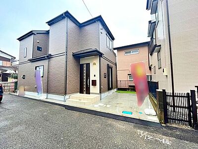 外観：〜Appearance〜現地は閑静な住宅街、晴れた日は太陽の光を浴びて気持ちもリフレッシュ！新生活を始めるのにぴったり。いつでもご見学いただけます！