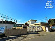 所沢市立小手指中学校 徒歩6分。西武池袋線「小手指駅」近くの広々とした敷地がある中学校でございます。周辺からの評判も良いです！ 440m