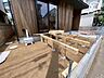外観：緑地に囲まれた住環境になっており、お散歩など気分転換に活用するのも良さそうですね。