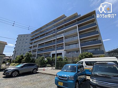陽光あふれる閑静な住宅地で新生活スタート!晴れた日は太陽の光を浴びてリフレッシュ!新生活を始めるのにぴったりの物件になりそうですね。いつでもご見学いただけますので、お問い合わせください。