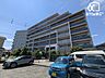 外観：陽光あふれる閑静な住宅地で新生活スタート！晴れた日は太陽の光を浴びてリフレッシュ！新生活を始めるのにぴったりの物件になりそうですね。いつでもご見学いただけますので、お問い合わせください。