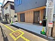 駐車スペースは1台分あり。