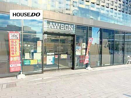ローソン S箕面船場阪大前駅店 120m