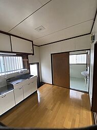 居間