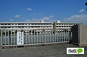 小学校「富士市立吉原小学校まで516m」