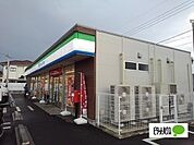 コンビニ「ファミリーマート富士今泉店まで1012m」