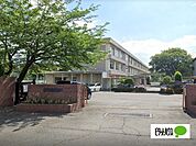 小学校「富士宮市立富士見小学校まで784m」