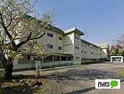 中学校「富士宮市立西富士中学校まで1357m」